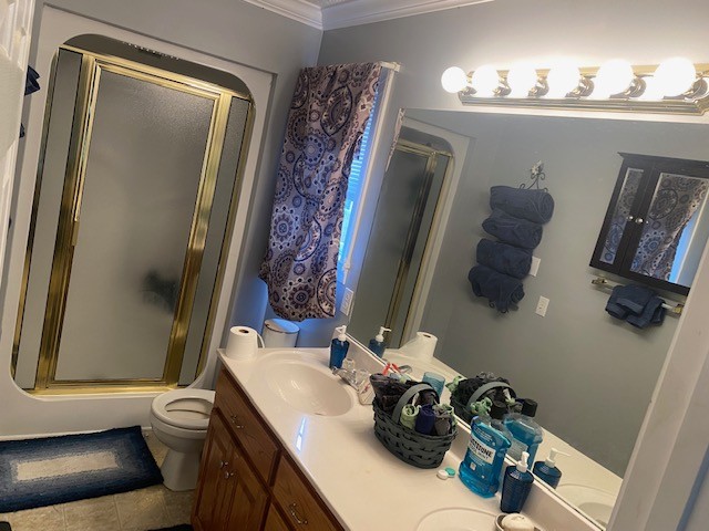 245 Loyd Road Pulaski, TN 38478 - Photo 10 of 20 a bathroom with a sink and a mirror