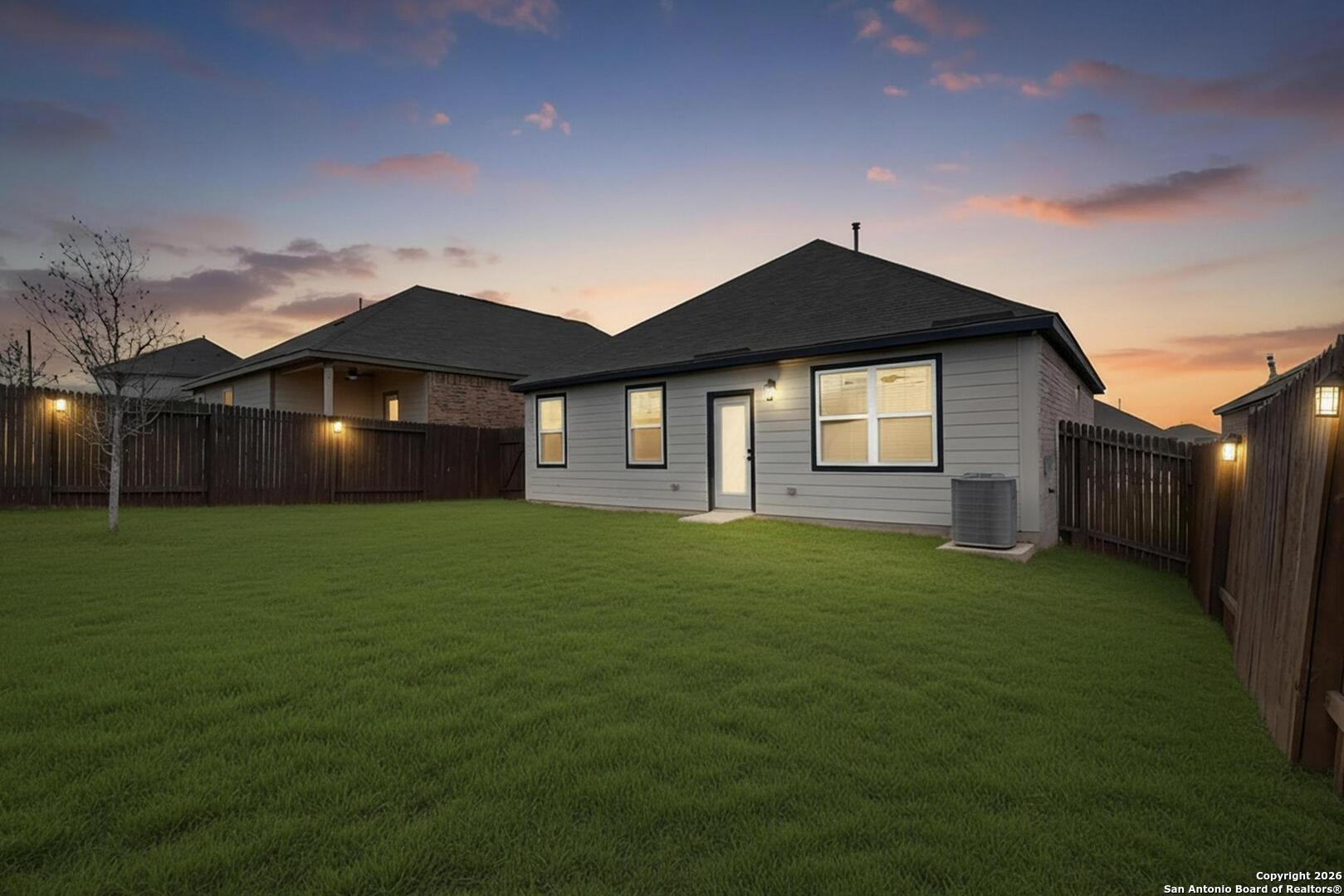 9222 Espadrille Run Converse, TX 78109 - Photo 32 of 34