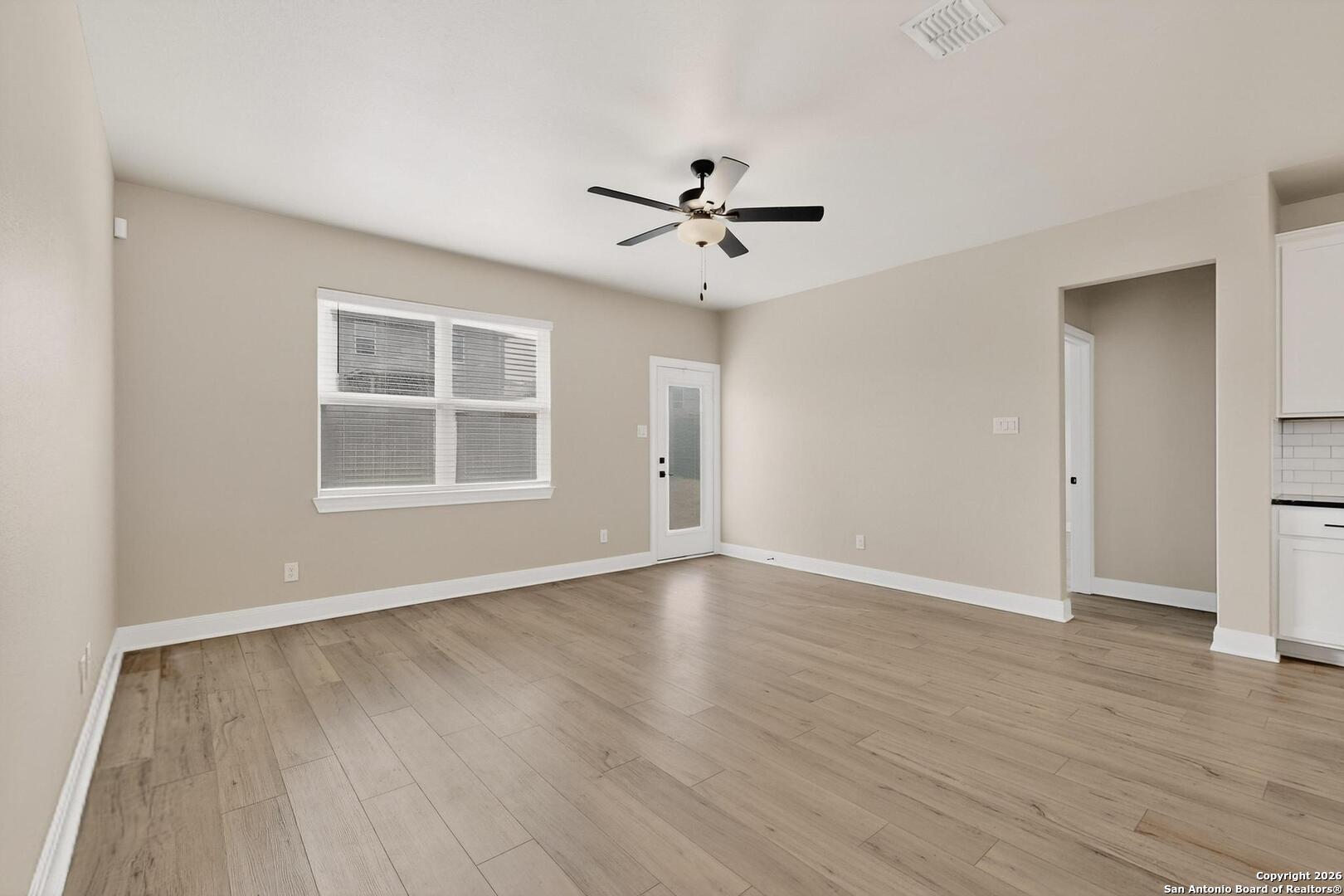 9222 Espadrille Run Converse, TX 78109 - Photo 5 of 34