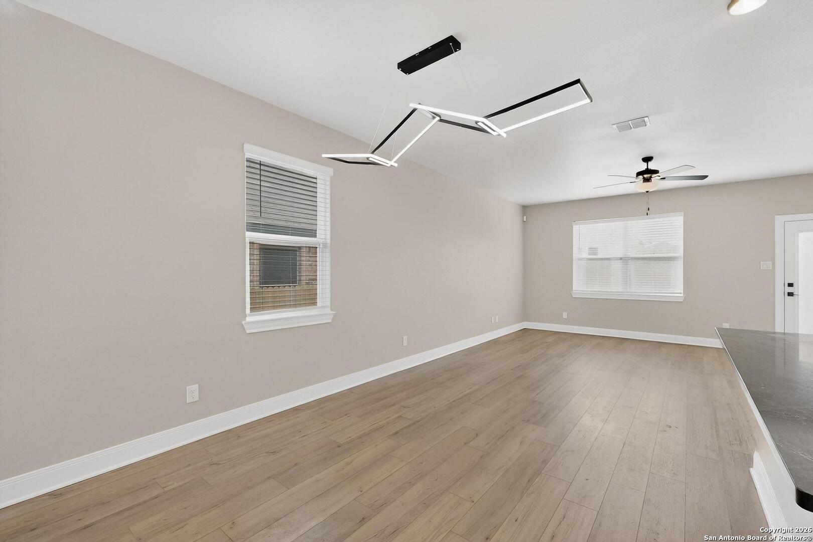 9222 Espadrille Run Converse, TX 78109 - Photo 10 of 34