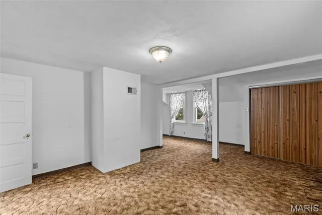 $275,000 | 2438 Annalee Avenue, Brentwood, MO 63144