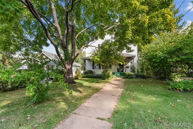 $275,000 | 2438 Annalee Avenue, Brentwood, MO 63144