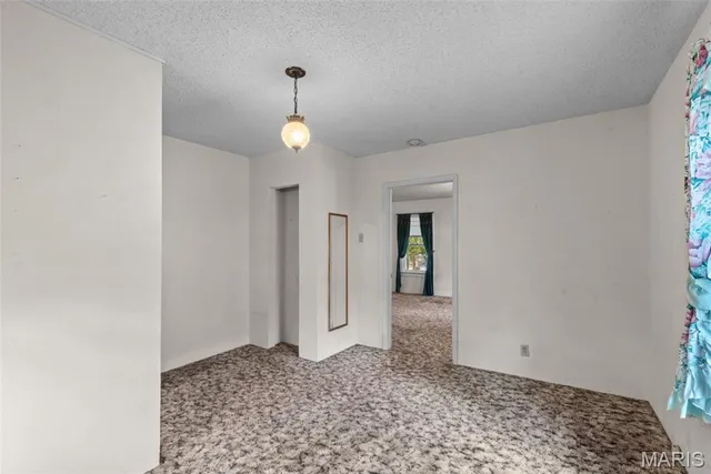 $275,000 | 2438 Annalee Avenue, Brentwood, MO 63144