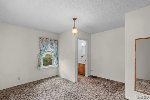 $275,000 | 2438 Annalee Avenue, Brentwood, MO 63144