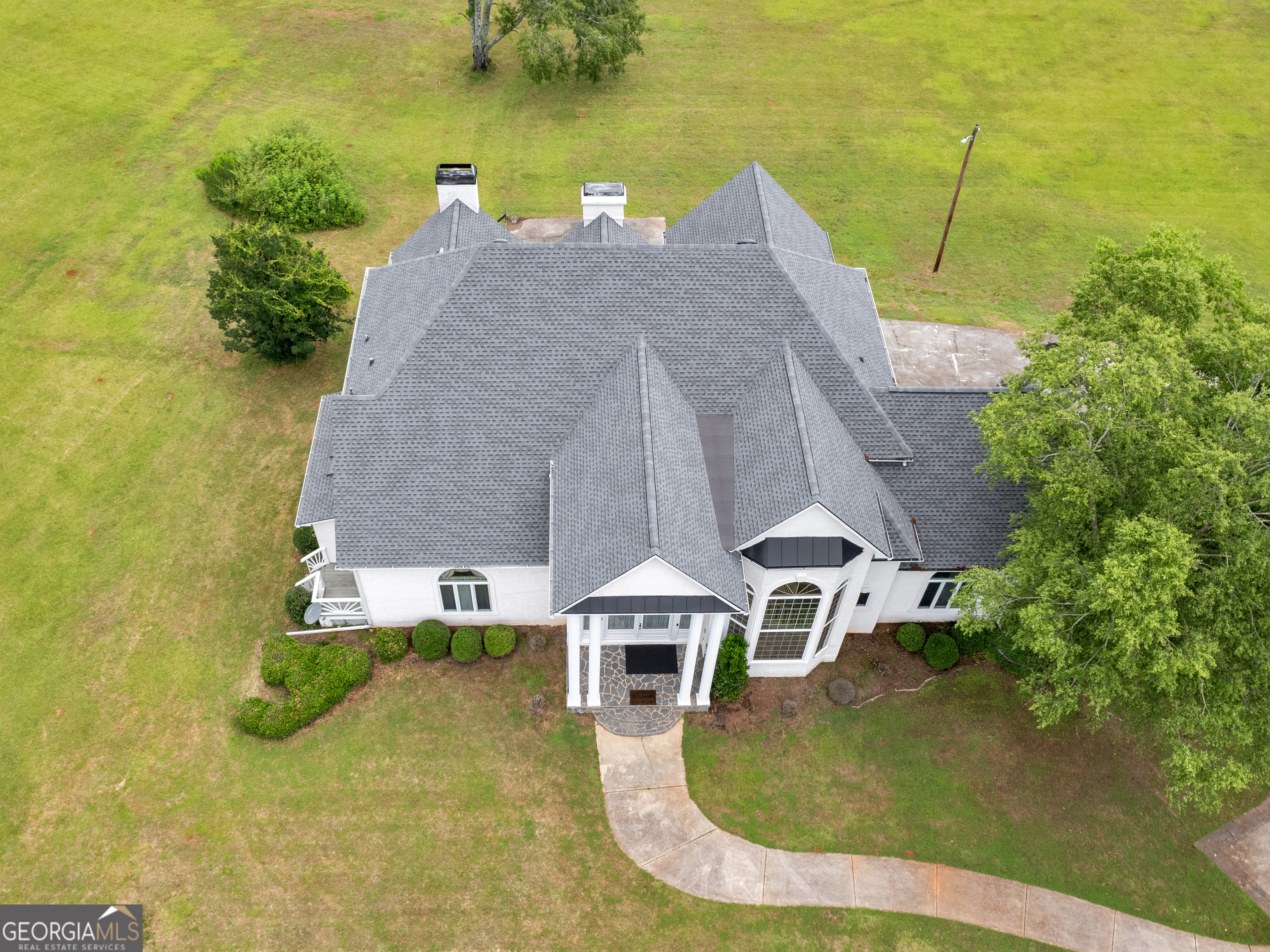 474 North Rover Road Williamson, GA 30292 - Photo 86 of 89 an aerial view of a house with swimming pool and ocean view