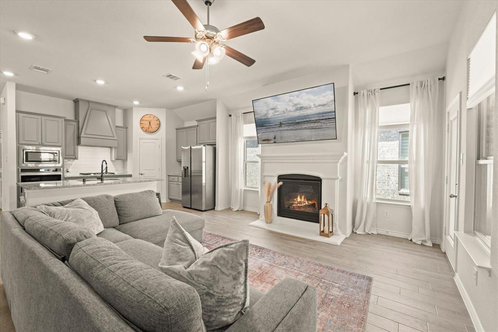 4096 Ellinger Drive Forney, TX 75126 - Photo 10 of 36