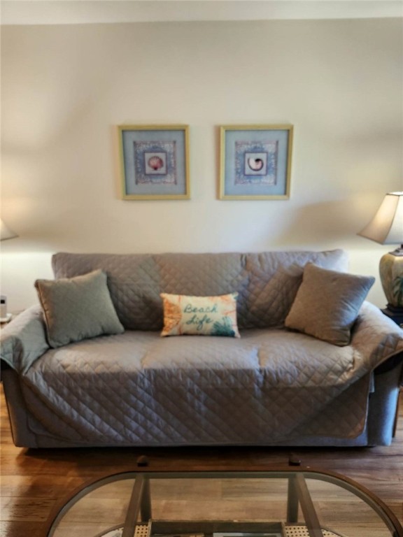 1524 Wood Avenue, Unit 314 St. Simons Island, GA 31522 - Photo 11 of 31 Living area