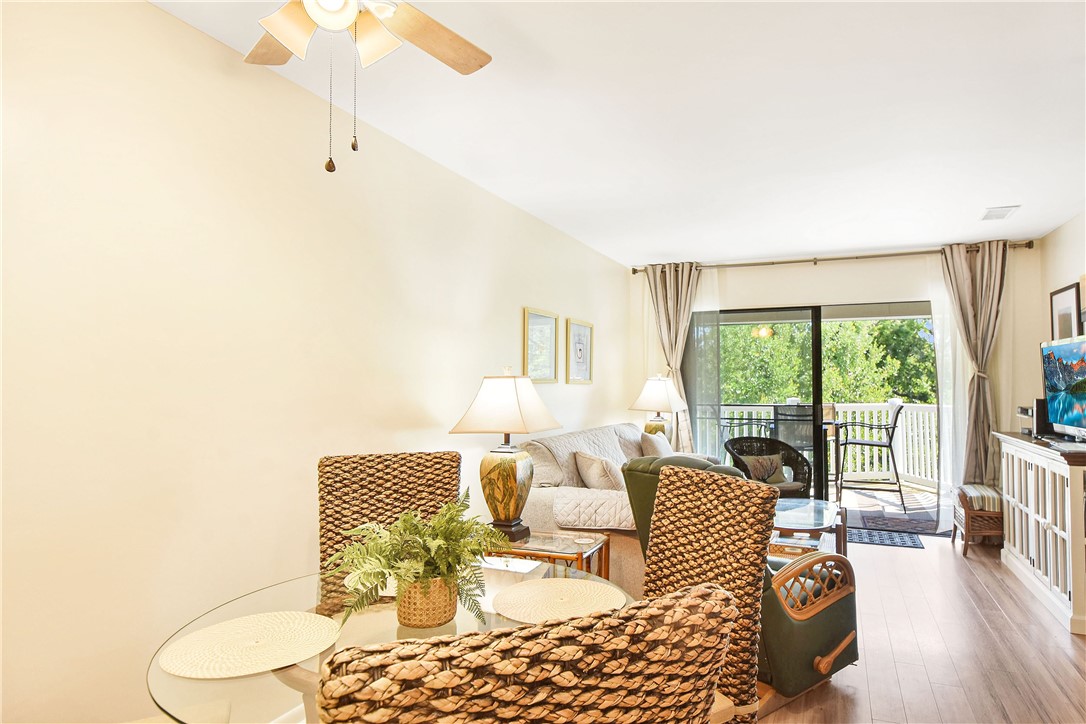 1524 Wood Avenue, Unit 314 St. Simons Island, GA 31522 - Photo 2 of 31 Dining area