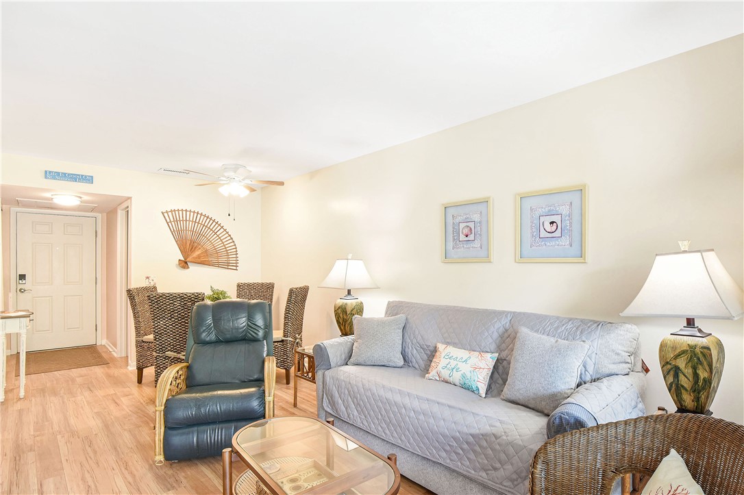 1524 Wood Avenue, Unit 314 St. Simons Island, GA 31522 - Photo 6 of 31 Living area