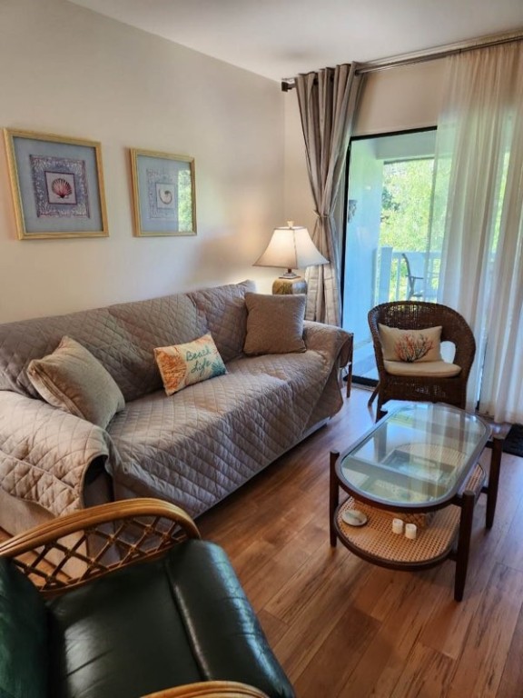 1524 Wood Avenue, Unit 314 St. Simons Island, GA 31522 - Photo 10 of 31 Living area