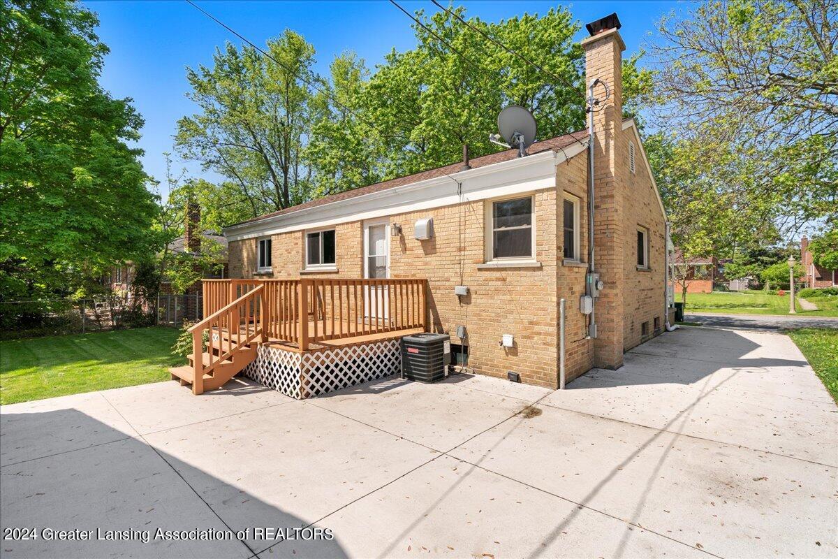 2502 Barstow Road Lansing, MI 48906 - Photo 21 of 26 05-Media Jett - 05