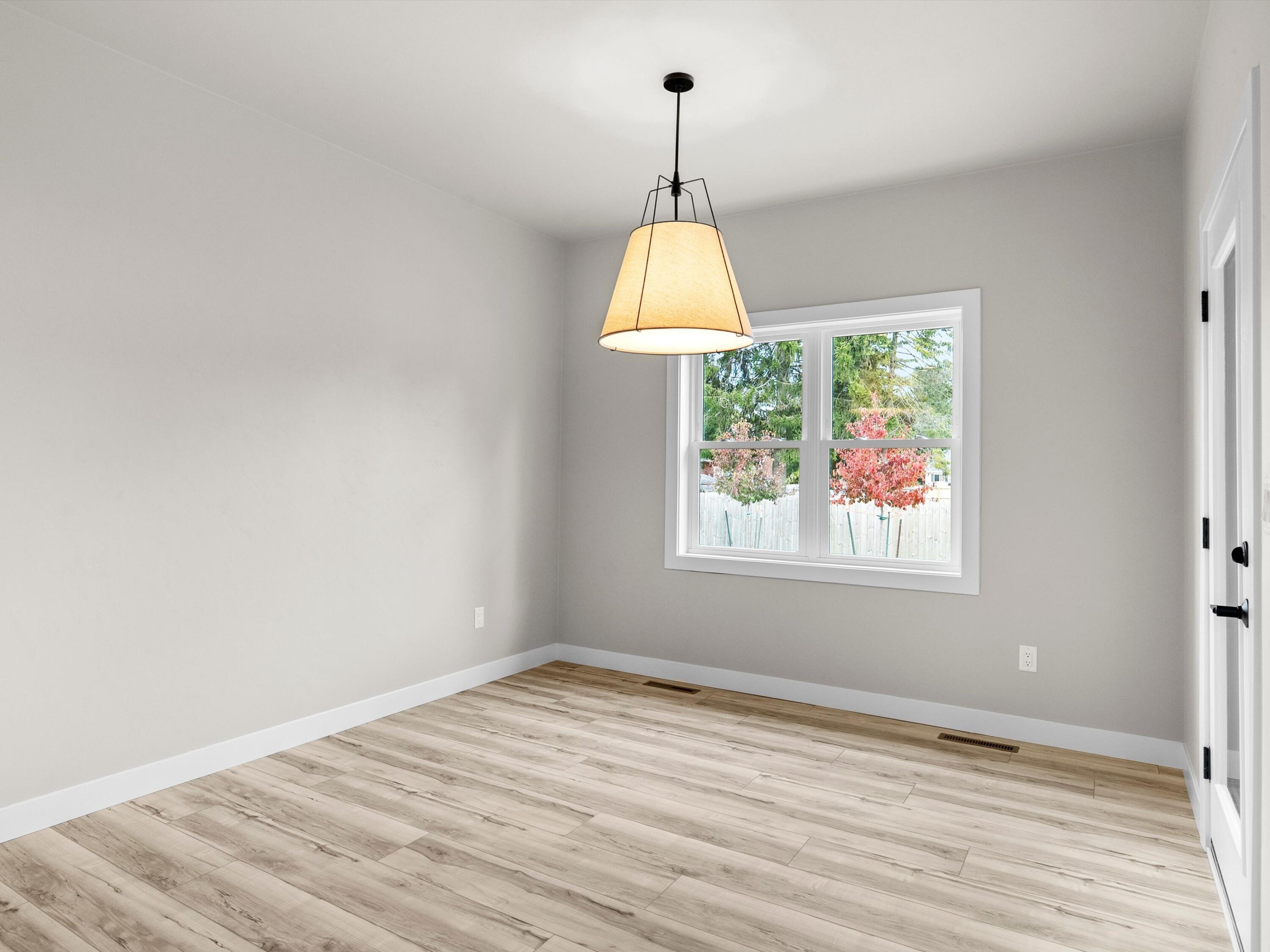 1915 Paul Road Manitowoc, WI 54220 - Photo 13 of 40 36-DSC05824