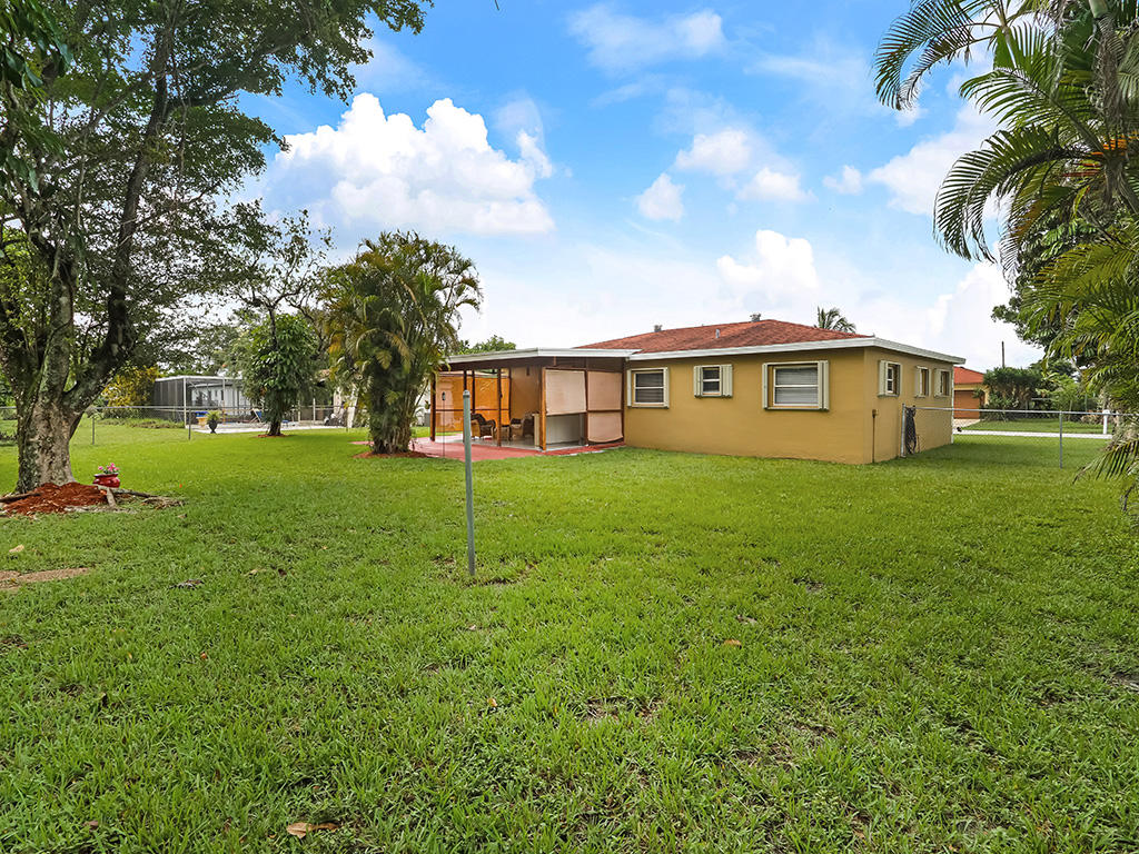 4611 Addison Street Boca Raton, FL 33428 - Photo 26 of 38 4611 Addison St - Back Right
