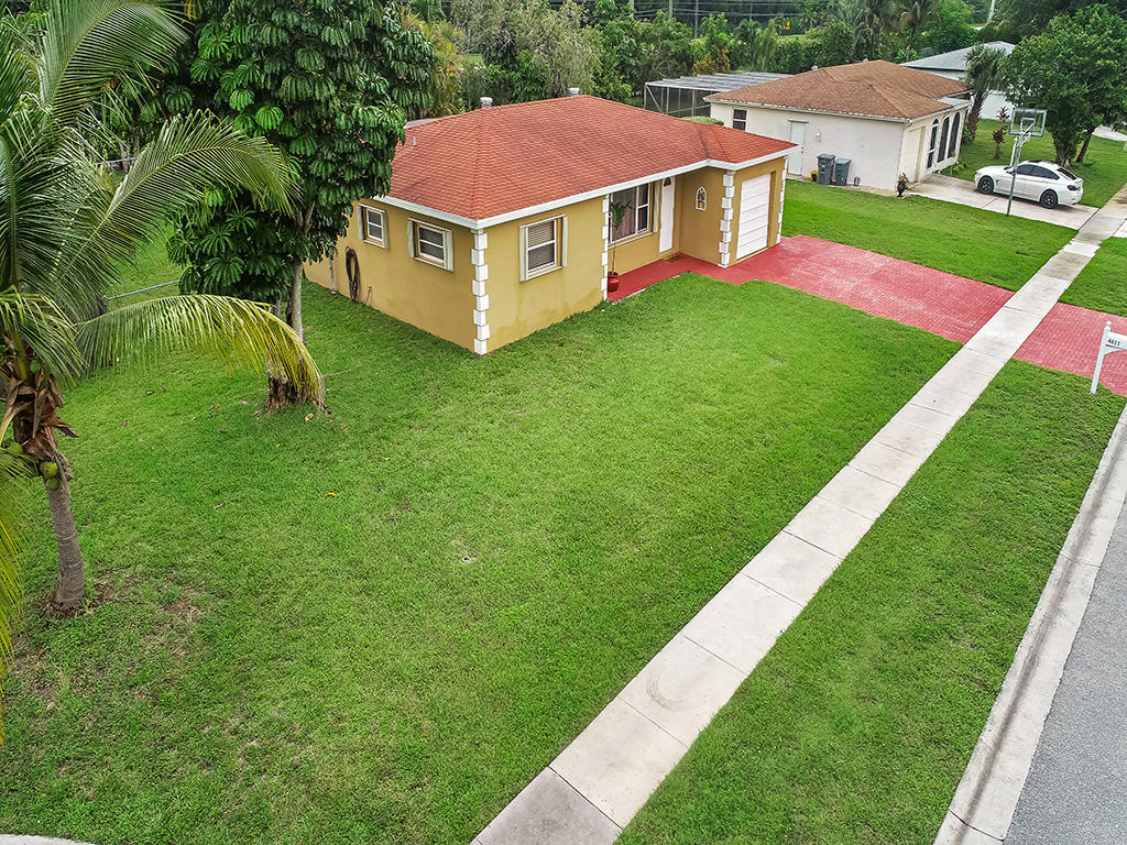 4611 Addison Street Boca Raton, FL 33428 - Photo 32 of 38 4611 Addison St - Aerial Front Left
