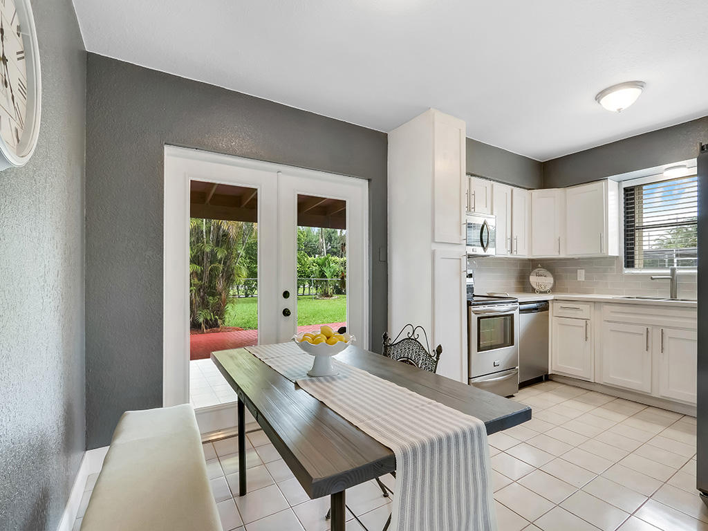 4611 Addison Street Boca Raton, FL 33428 - Photo 7 of 38 4611 Addison St - Dining Area