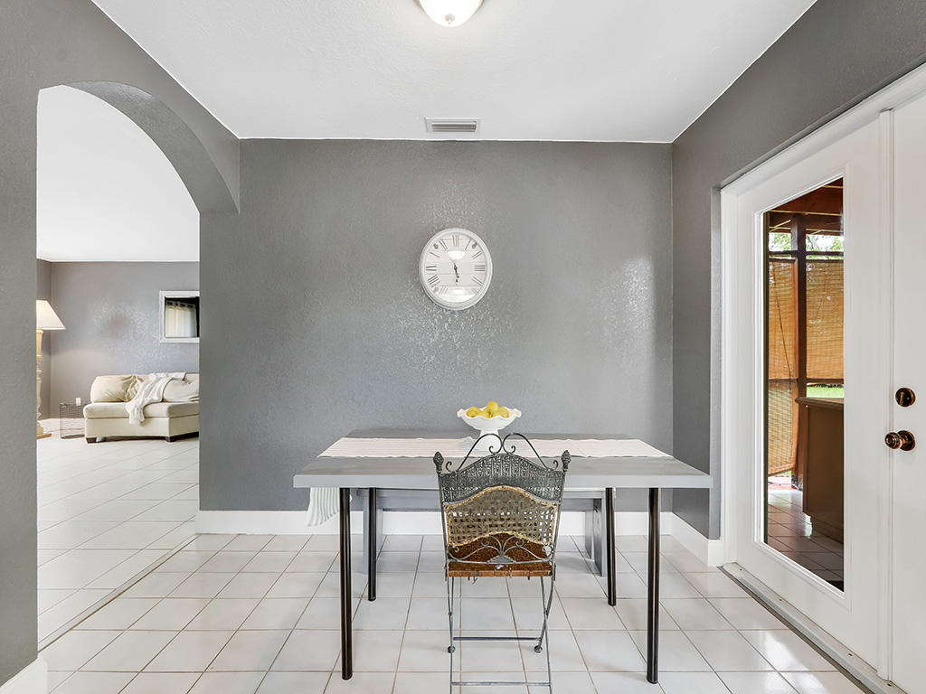4611 Addison Street Boca Raton, FL 33428 - Photo 8 of 38 4611 Addison St - Dining Area 2