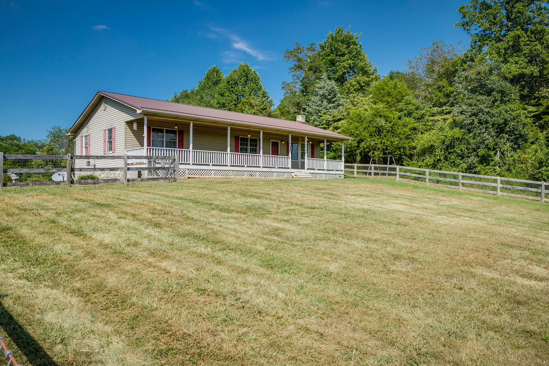769 Bayless Road Jonesborough, TN 37659 - Photo 3 of 40 003