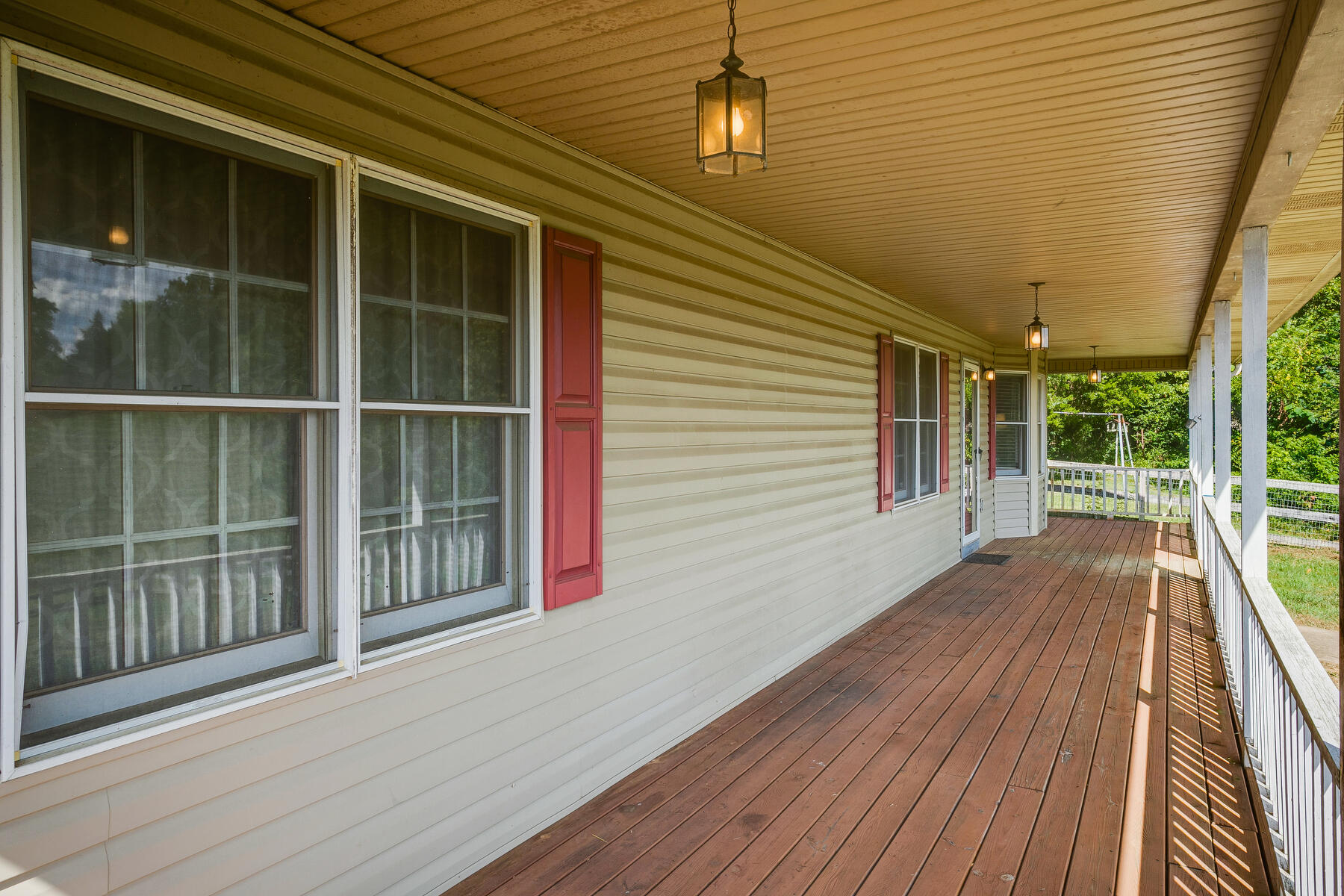 769 Bayless Road Jonesborough, TN 37659 - Photo 5 of 40 005