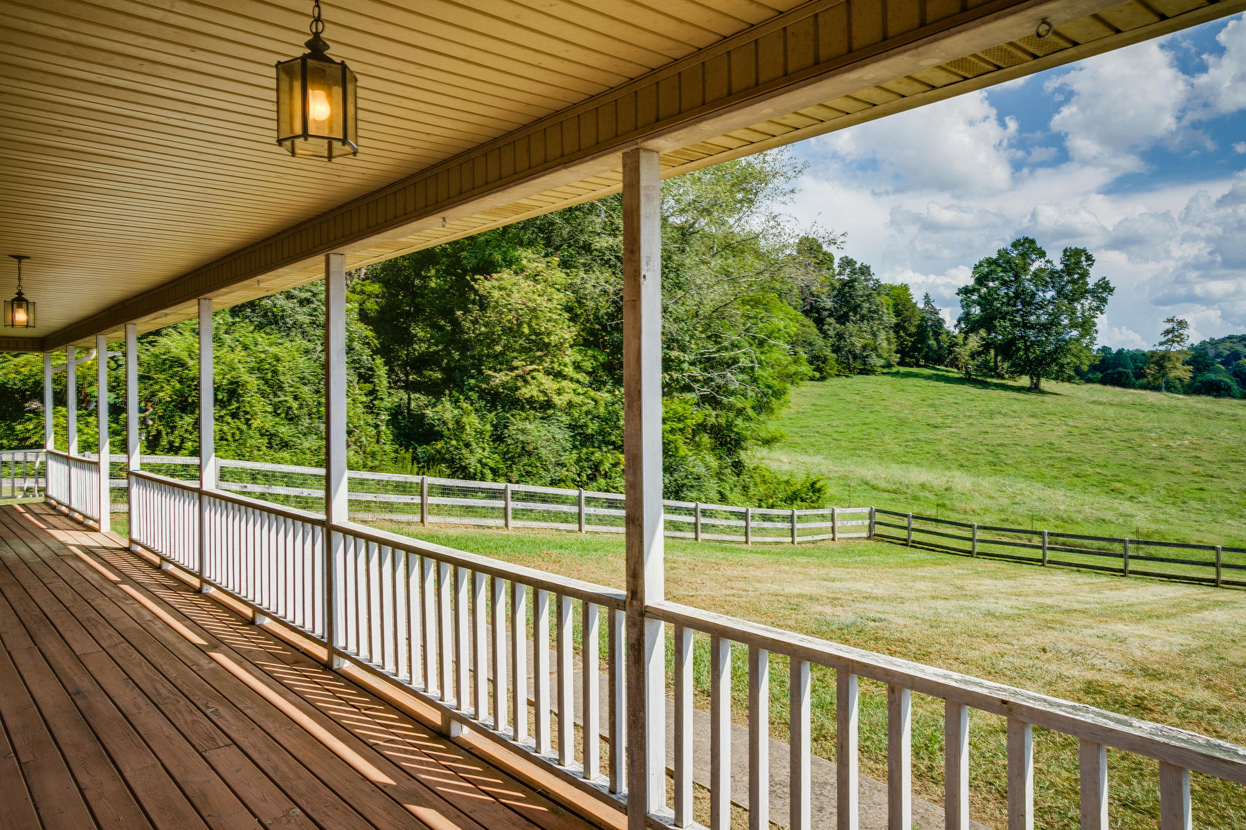 769 Bayless Road Jonesborough, TN 37659 - Photo 6 of 40 006