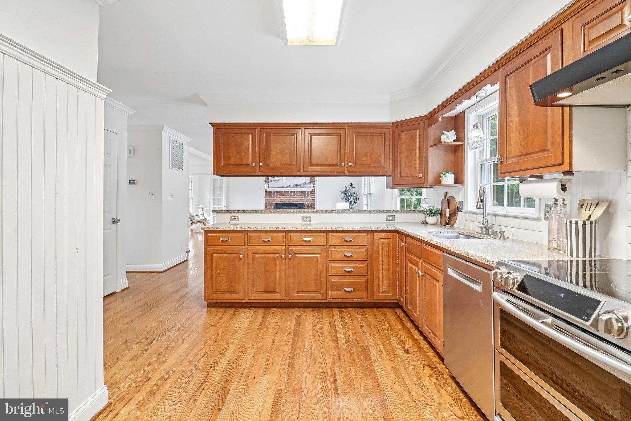 4940 Bryantown Road Waldorf, MD 20601 - Photo 14 of 102 Kitchen counters aplenty