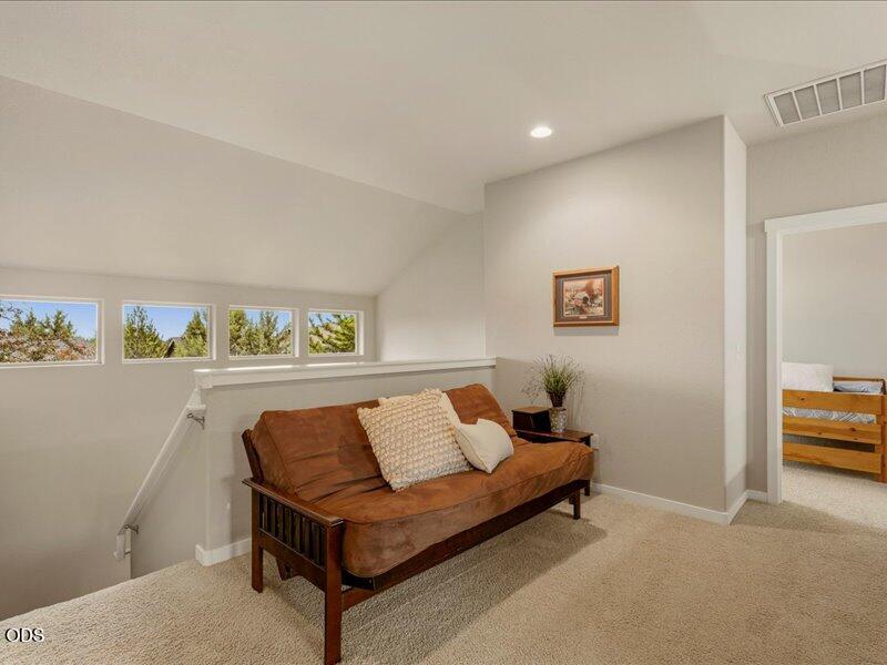 11110 Village Loop Redmond, OR 97756 - Photo 27 of 58