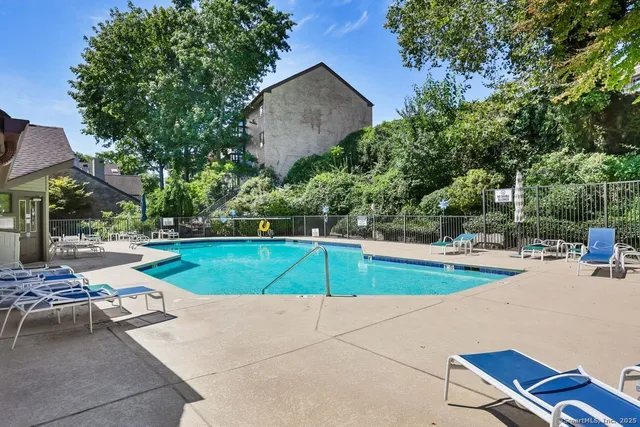 $625,000 | 2289 Bedford Street, Unit G17, Stamford, CT 06905