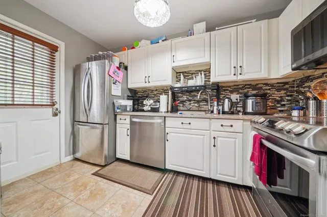 $625,000 | 2289 Bedford Street, Unit G17, Stamford, CT 06905