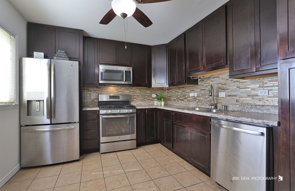 9550 Potter Road Des Plaines, IL 60016 - Photo 7 of 22