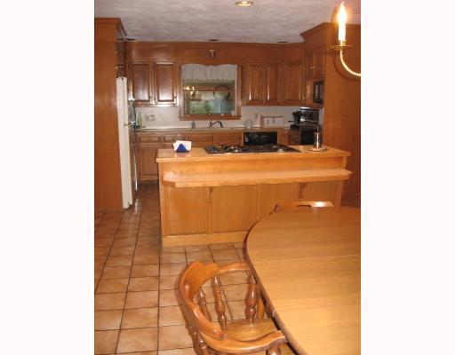 33 MacIntosh Drive Cranston, RI 02921 - Photo 6 of 12 Kitchen.