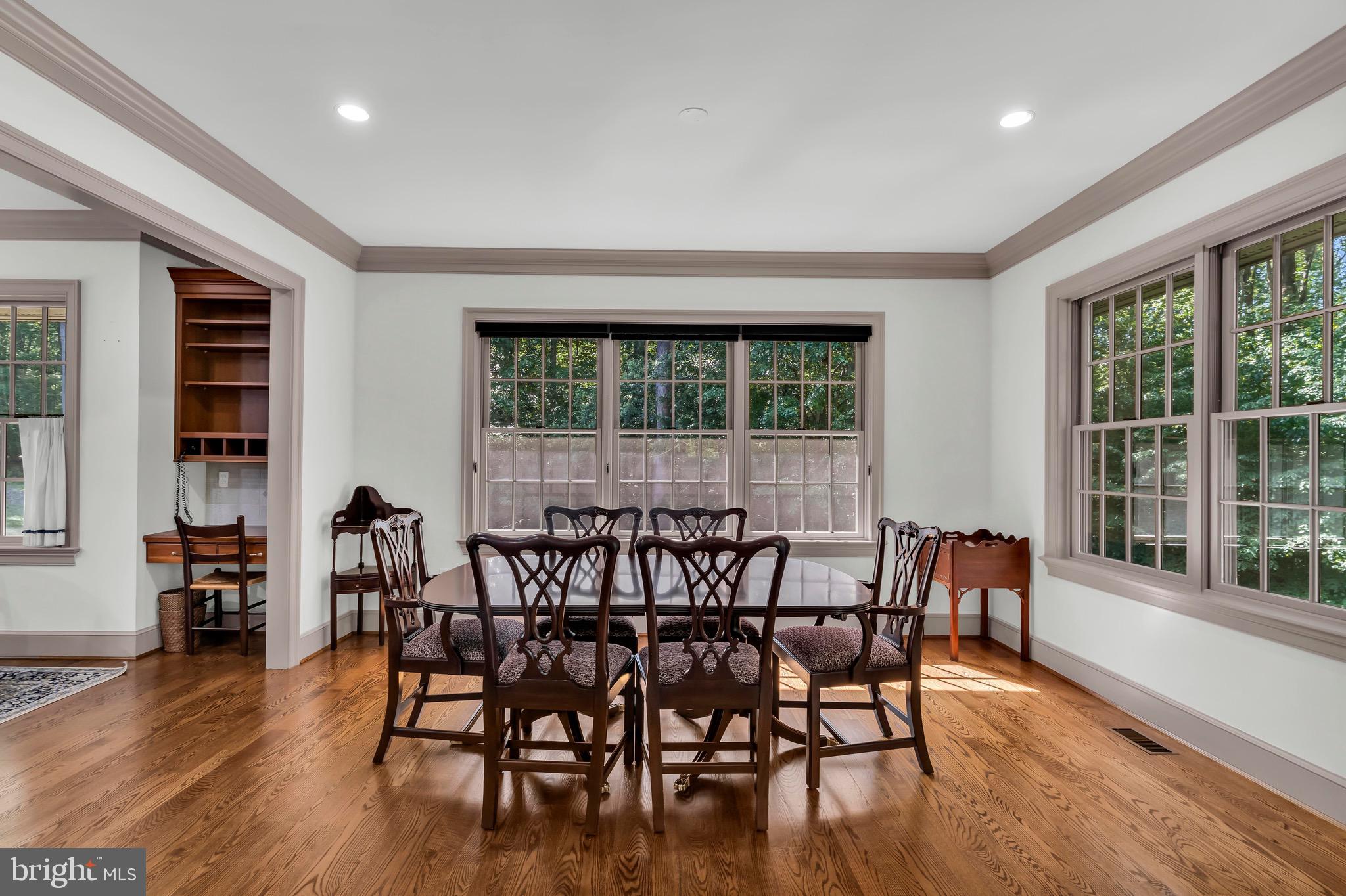 11036 Popes Head Road Fairfax, VA 22030 - Photo 21 of 49
