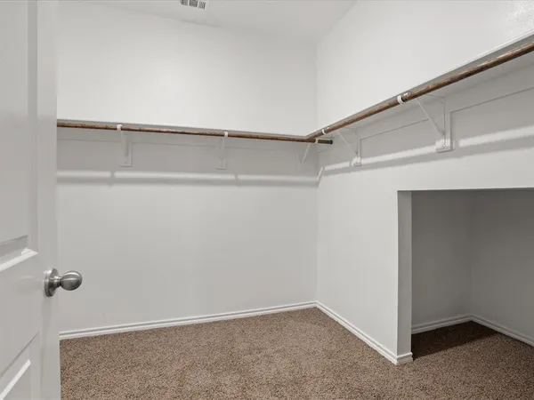 $299,999 | 1041 Old Oaks Drive, Forney, TX 75126