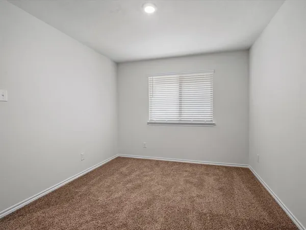 $299,999 | 1041 Old Oaks Drive, Forney, TX 75126