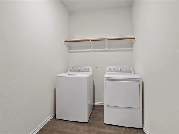 $299,999 | 1041 Old Oaks Drive, Forney, TX 75126