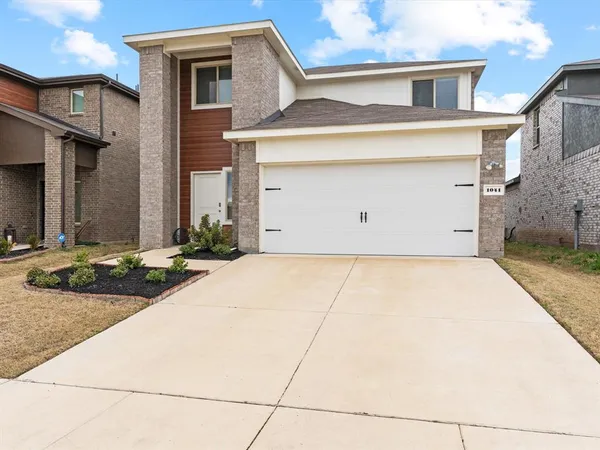 $299,999 | 1041 Old Oaks Drive, Forney, TX 75126