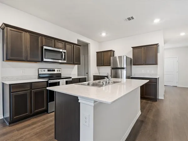 $299,999 | 1041 Old Oaks Drive, Forney, TX 75126