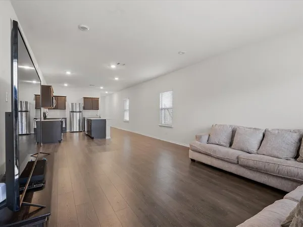 $299,999 | 1041 Old Oaks Drive, Forney, TX 75126