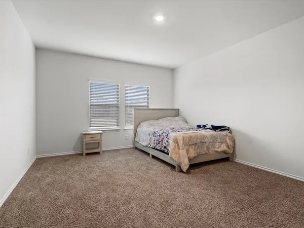 $299,999 | 1041 Old Oaks Drive, Forney, TX 75126