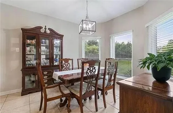 $2,400 | 316 Live Oak Court, Mandeville, LA 70471