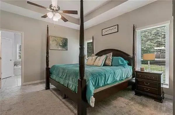 $2,400 | 316 Live Oak Court, Mandeville, LA 70471