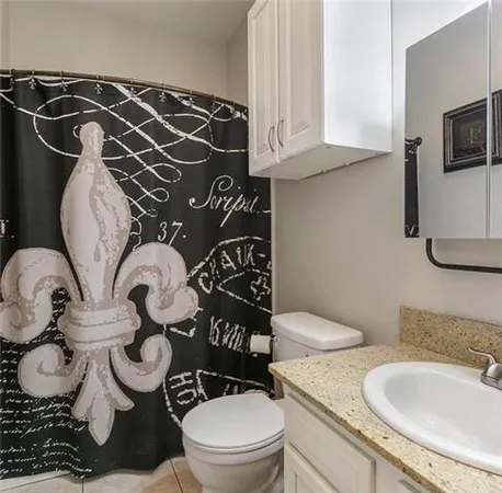 $2,400 | 316 Live Oak Court, Mandeville, LA 70471