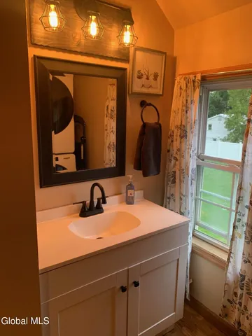 $369,900 | 335 Burke Road, Saratoga, NY 12170