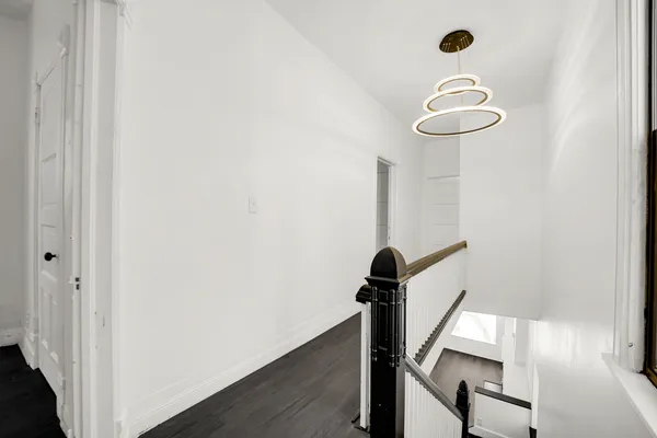 $469,000 | 928 East 46th Street, Chicago, IL 60653