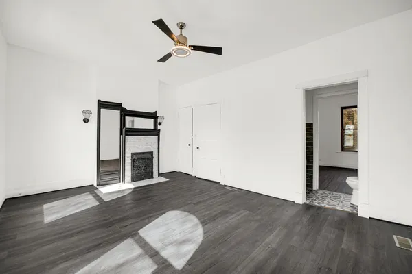 $469,000 | 928 East 46th Street, Chicago, IL 60653