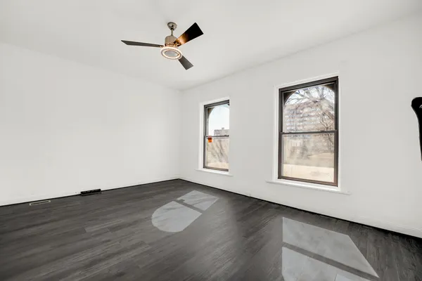$469,000 | 928 East 46th Street, Chicago, IL 60653