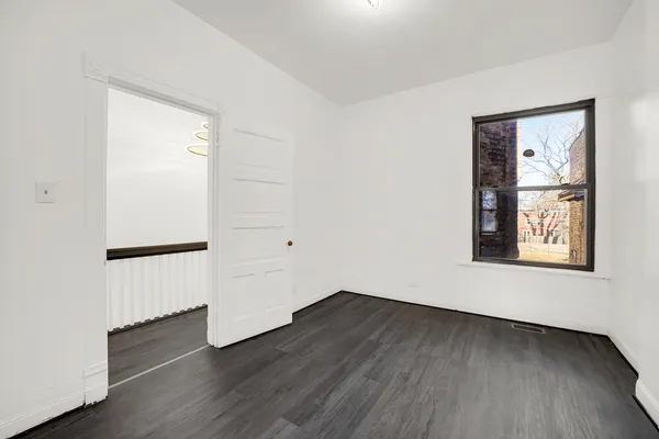 $469,000 | 928 East 46th Street, Chicago, IL 60653