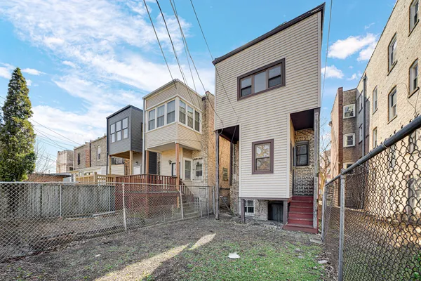 $469,000 | 928 East 46th Street, Chicago, IL 60653
