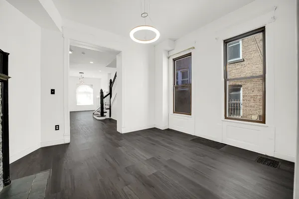 $469,000 | 928 East 46th Street, Chicago, IL 60653