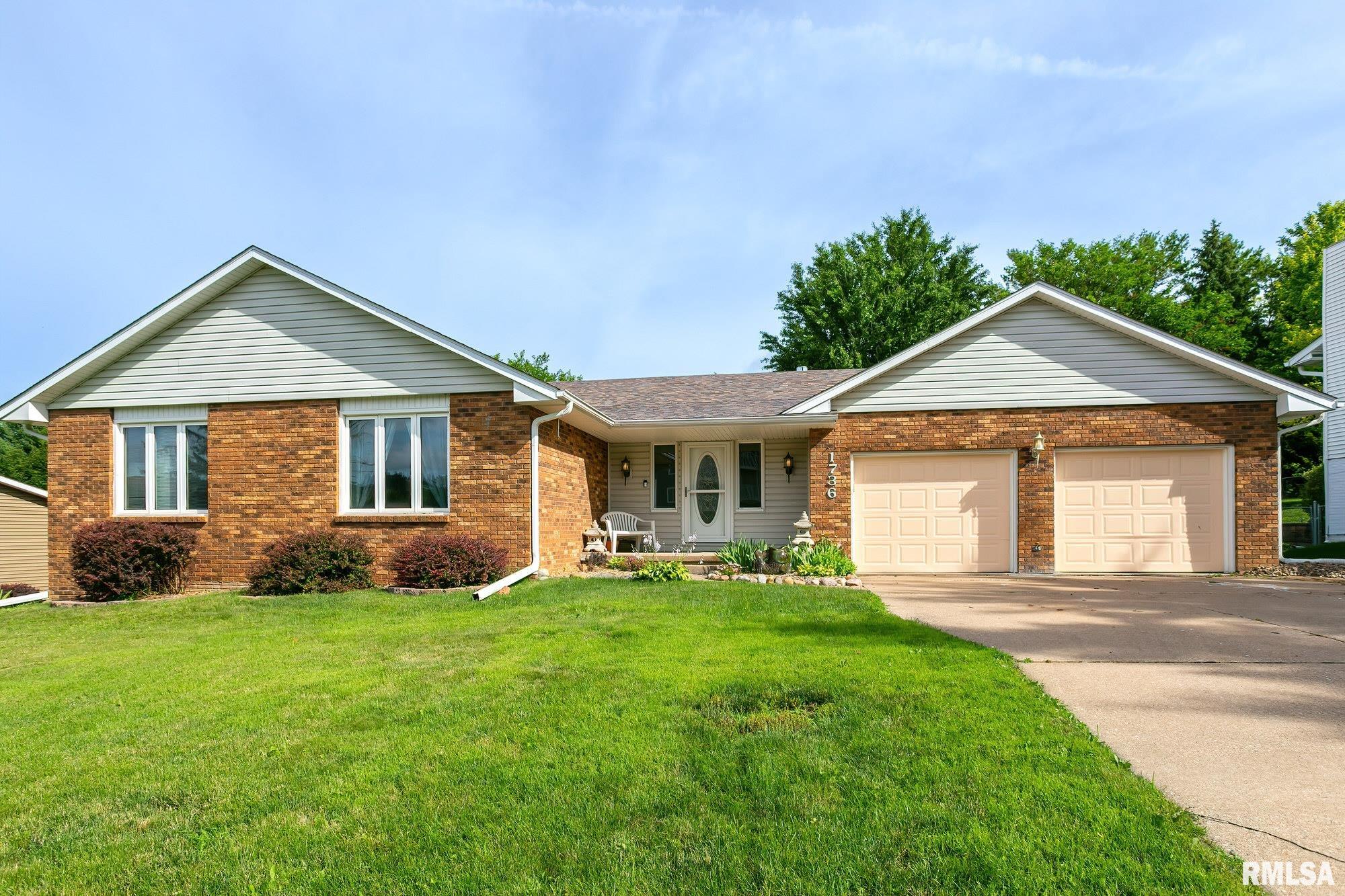 1736 Winding Hill Road Davenport, IA 52807 - Photo 1 of 28 Gallery Image 1