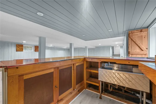 $3,950 | 36 Almy Street, Newport, RI 02840