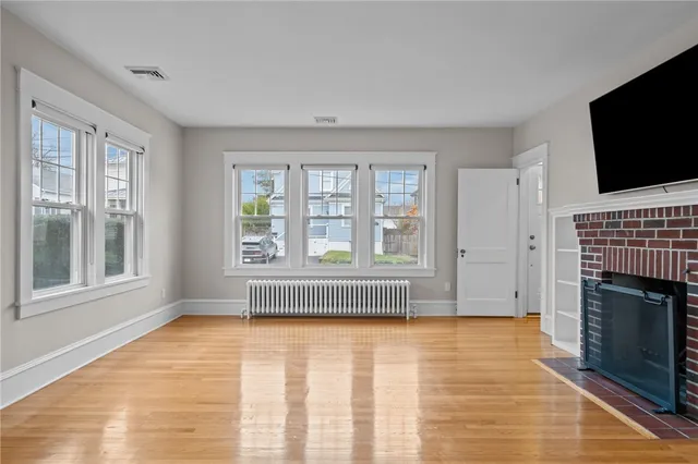 $3,950 | 36 Almy Street, Newport, RI 02840